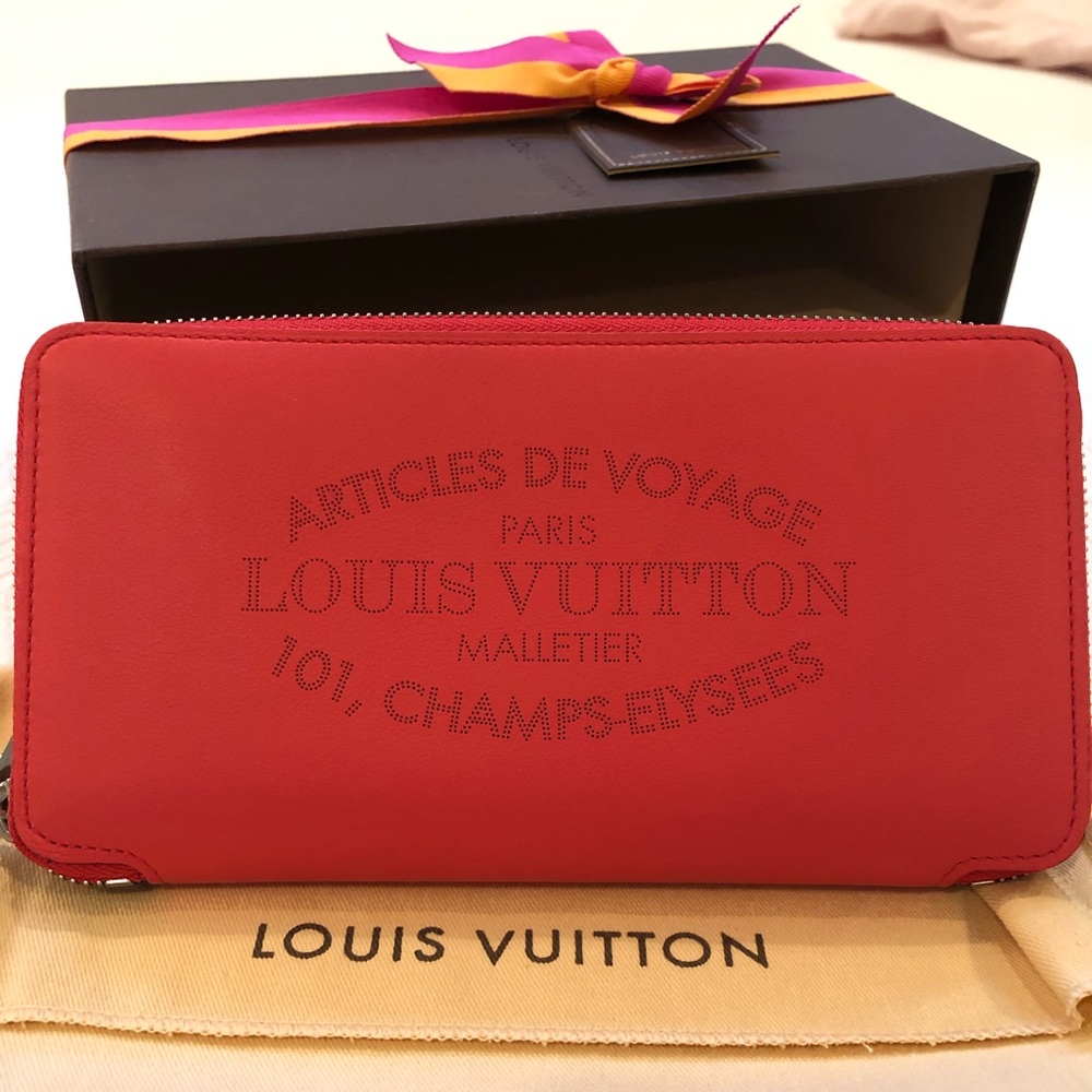 Louis Vuitton Veau Soie Zippy Wallet